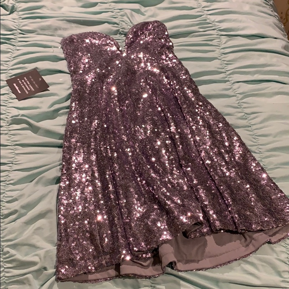 Gorgeous sequin strapless dress NWT XS